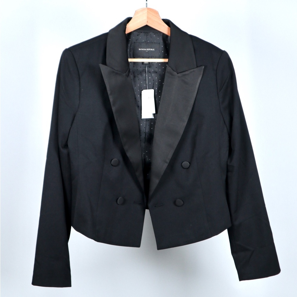 Elegant Black Double-Breasted Women's Blazer